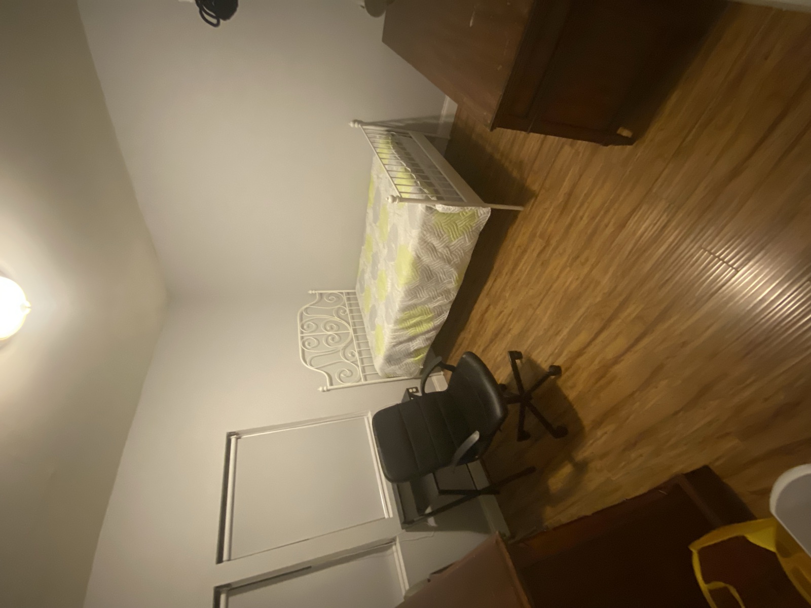 U2 furnished photo